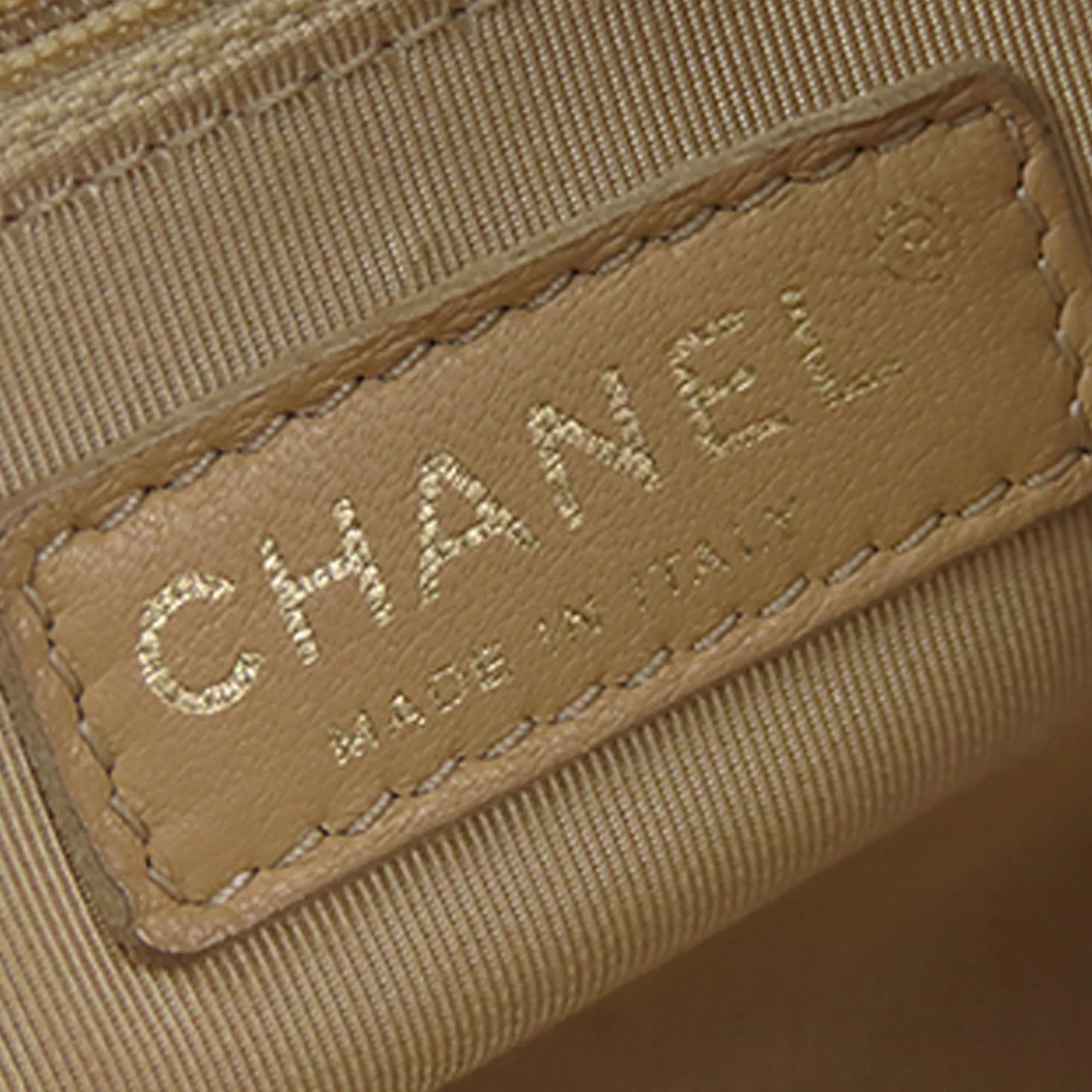 Chanel CC Matelasse Tote (SHG-oRHUqJ)