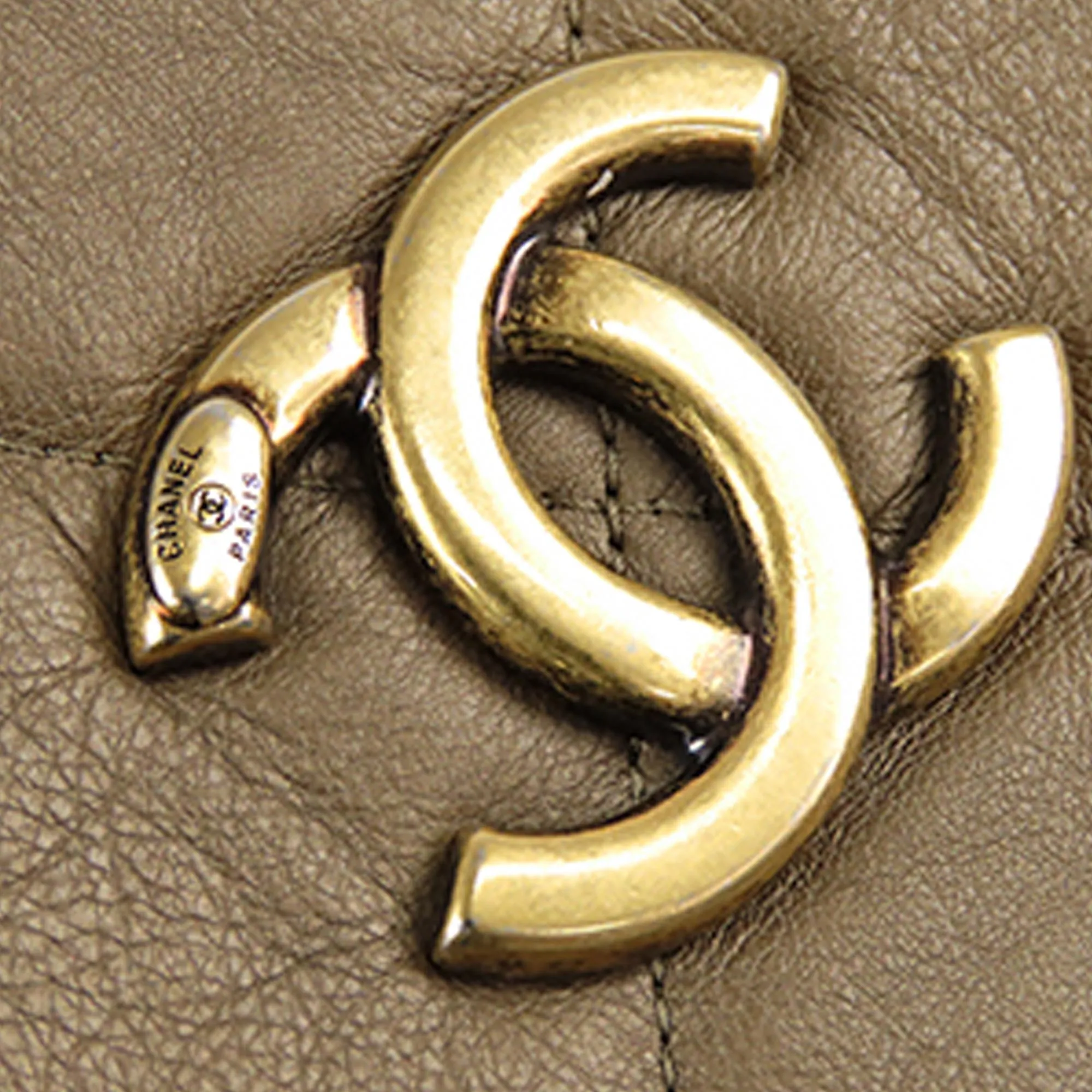 Chanel CC Matelasse Tote (SHG-oRHUqJ)