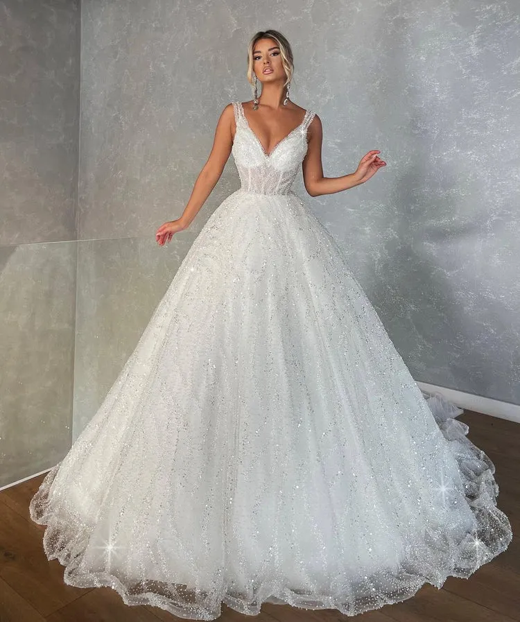 Noa V-Neck Long  Wedding Dress