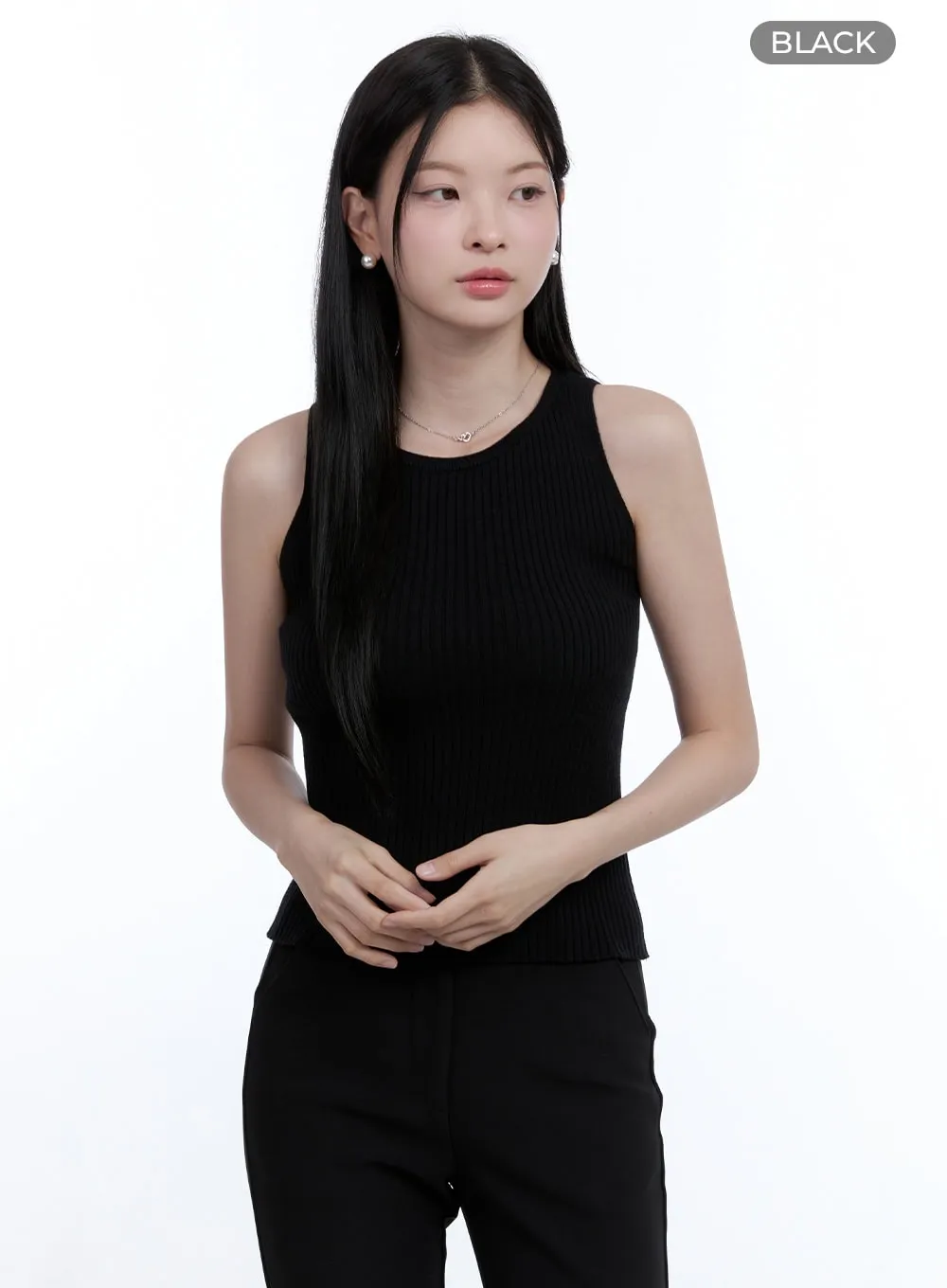 Slim-Fit Round-Neck Camisole OO429